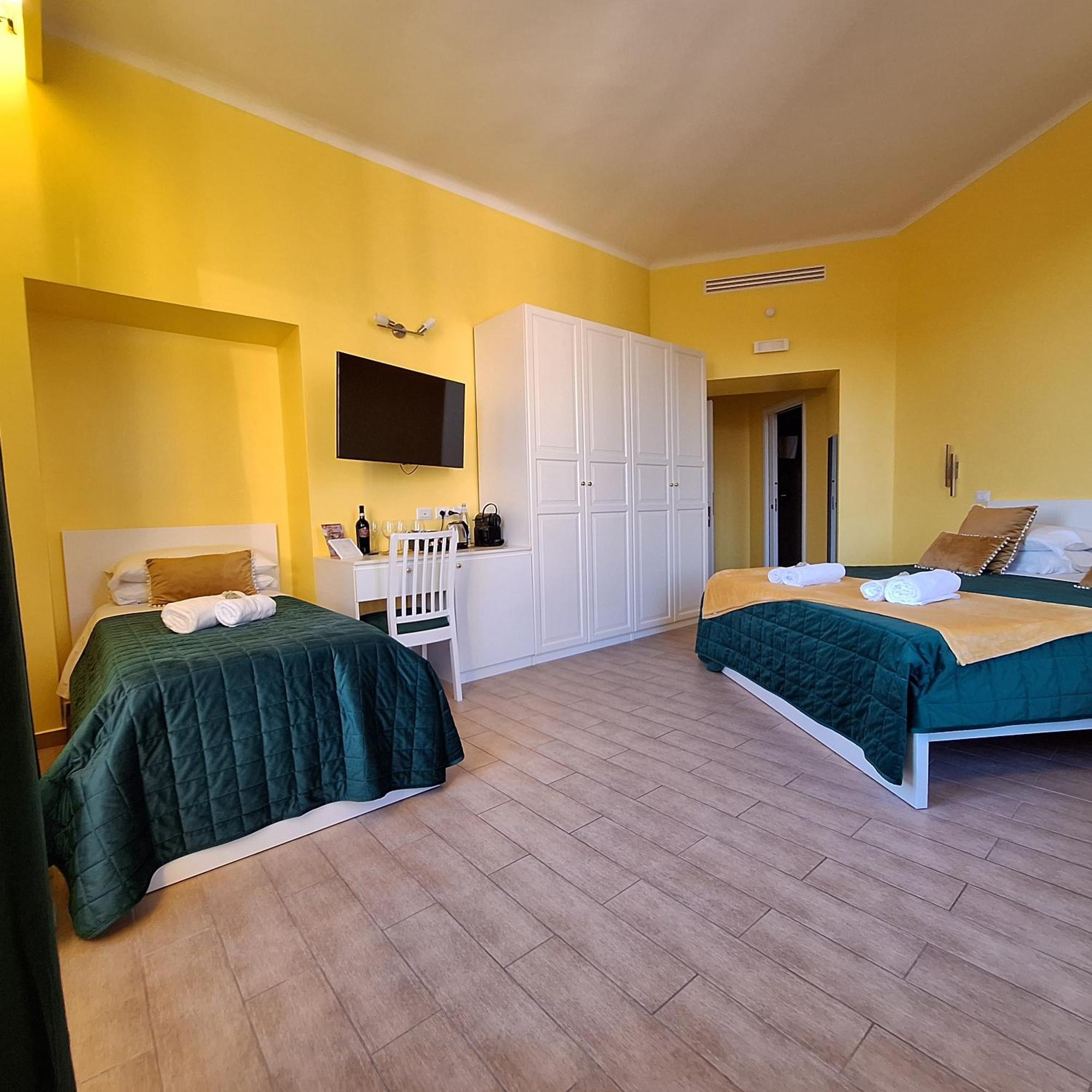 Residenze Serventi Longhi Rome Bagian luar foto