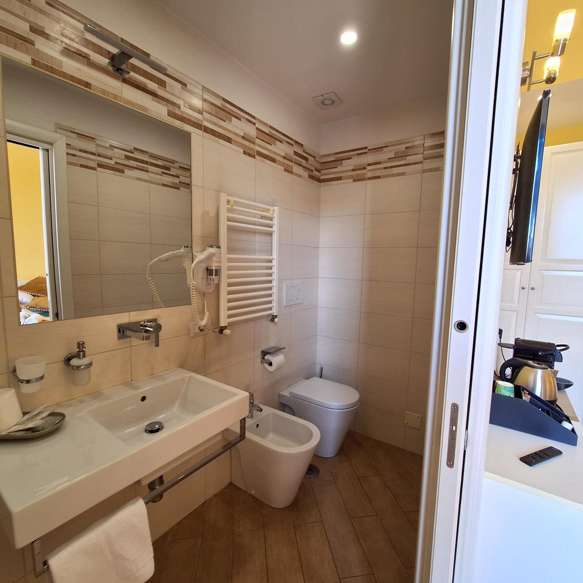 Residenze Serventi Longhi Rome Bagian luar foto